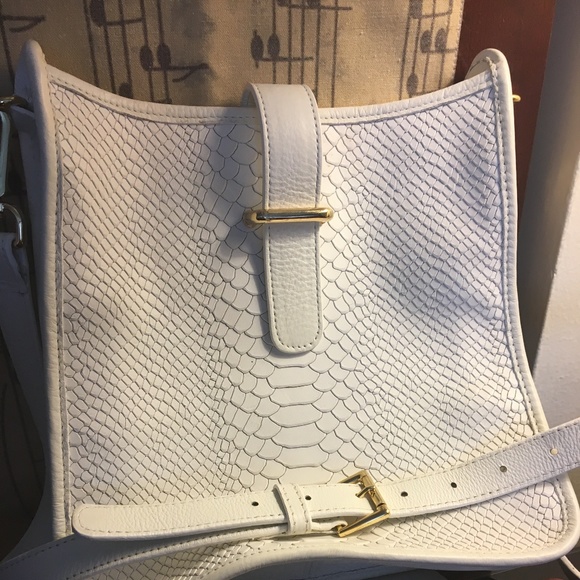 GiGi New York Handbags - Gigi New York Elle Crossbody Bag